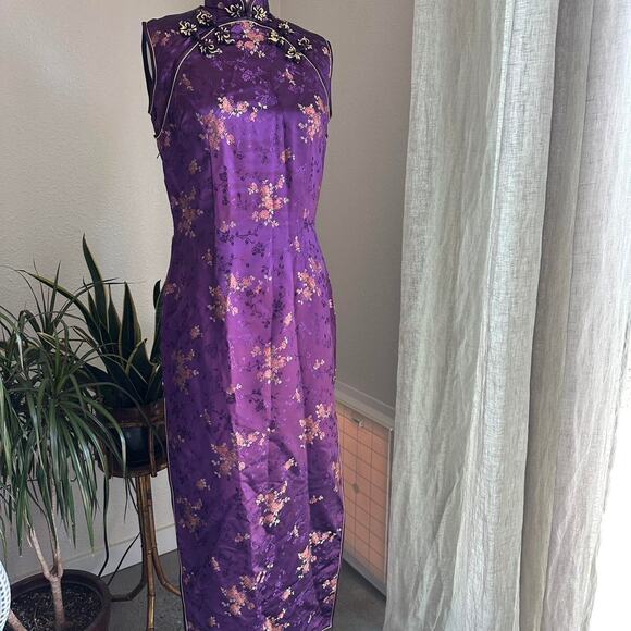 Shanghai China Women’s Medium Cheongsam Purple Floral Dress Satin Brocade - Picture 2 of 4